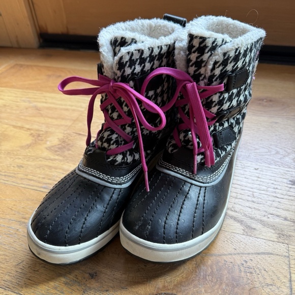 SOREL Tivoil Tweed Houndstooth w/ Pink Laces Snow Boots Sz 9 $130 - Picture 5 of 8